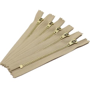 Chất lượng cao tùy chỉnh bạc & đen trắng Close-end dây kéo CuộN <span class=keywords><strong>4</strong></span> #5 #8 # dây kéo kim loại cho quần áo và túi xách - Product Image 3