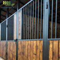 Panneaux d'écurie pour chevaux en gros, équipement de box pour chevaux sur mesure pour fermes d'élevage, ranchs et centres équestres