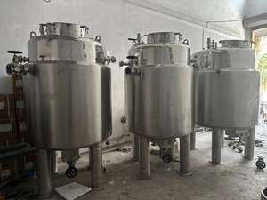 Recipiente de Almacenamiento y Mezcla de Acero Inoxidable de Alta Resistencia con Válvula de Salida Inferior para Aplicaciones Industriales - Product Image 2