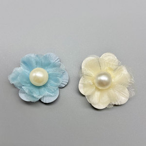 Pinzas para el Cabello con Flores de Perlas Hechas a Mano, Material de Gasa, Accesorios para el Cabello de Uso Diario - Product Image 4