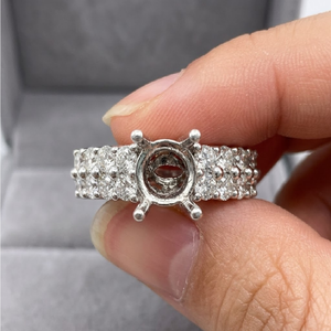 Anillo de Oro Blanco Sólido de 18K Glamuroso con Doble Hilera de Diamantes Naturales Pavé, Banda Ancha, Venta al por Mayor Directa de Fábrica China - Product Image 3