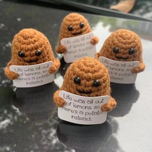 ตุ๊กตาถักไหมพรมทำมือสำหรับตกแต่งบ้านสำนักงานรถขนาด/สีออกแบบได้ตามต้องการทำจากมันฝรั่งน่ารักและตลก - Product Image 3