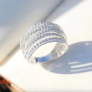 Anello in Oro Bianco con Diamante T0729, Gioiello di Lusso da Donna per Fidanzamento, Diamante Naturale Taglio Brillante Rotondo Colore G - Product Image 1