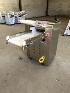 Presse à pâte automatique de haute qualité rouleau de pétrissage machine à presser les nouilles électriques - Product Image 5