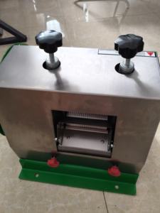 Wholesale Own Brand 304 Stainless Steel Mini Sugarcane <b>Juice</b> Extractor <b>Machine</b> with 1 Year Warranty - Product Image 4