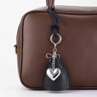 Alarme personnelle porte-clés de sécurité avec étui en cuir et breloque cœur, mini alarme de sécurité à suspendre