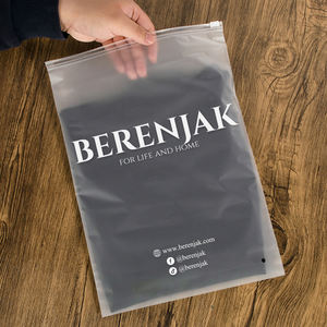 Sac à fermeture éclair givré biodégradable écologique Emballage en plastique transparent avec logo personnalisé Sac à fermeture éclair zip-lock en poly pour vêtement - Product Image 1