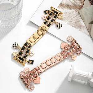 Bracelet de montre YUSSLAB en acier inoxydable de luxe avec breloques pour montres 38/40/41mm – Bracelet tendance pour Apple, Samsung, <span class=keywords><strong>Huawei</strong></span> - Product Image 3