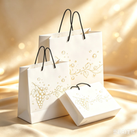Sacs en papier personnalisés avec logo, élégants et réutilisables, sacs cadeaux et sacs pour vêtements de luxe pour boutique de Noël
