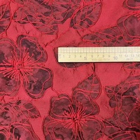 100% Polyester Designer Personnalisé Métallique Jacquard Brocart Tissu Beau Motif Floral 3D pour la Fabrication de Robes et de Sacs
