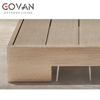 Table basse de patio extérieure de luxe en teck massif, mobilier de jardin haut de gamme, idéal pour hôtels, villas et terrasses.
