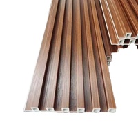 Panel Dinding WPC Ramah Lingkungan Motif Kayu Beralur, Pelapis Grille Tahan Air dan Api untuk Dekorasi Interior