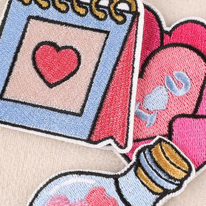 Gran oferta, nuevos regalos de pareja para el Día de San Valentín, parches bordados llenos de cesta de corazón y botella de hierro en parche bordado de meñique - Product Image 6