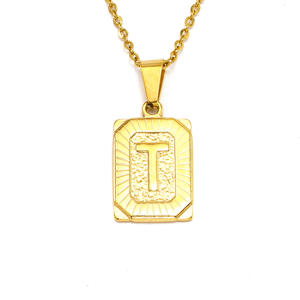Source de commerce électronique transfrontalier Europe et États-Unis ins simple 26 lettres anglaises pendentif rectangulaire en acier au titane 18K - Product Image 4