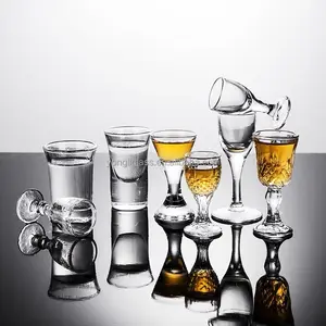 Custom 10ml 15ml Mini wine glass shot glasses short goblet glass Tiny Shot Glass With Foot For Baijiu Soju Liquor Saki Sake