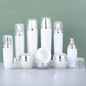 30ml 60ml 120ml chăm sóc da chai Acrylic chất liệu độ ẩm Lotion Toner <span class=keywords><strong>container</strong></span> nền tảng chai với máy bơm - Product Image 3