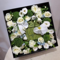Openbaar venster vierkante transparante grote hartvormige bloemstukken cadeaudoos met doe-het-zelf verpakking voor verse bloemen fruitboeket