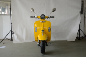Nuovo Scooter Elettrico Professionale Creativo 2000W 60V 20AH/40AH Impermeabile, Velocità Massima 45km/h, Certificato EEC/COC - Product Image 4