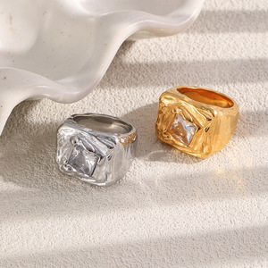 Irregular Hammered Texture Square CZ Signet <b>Ring</b> Pvd 18K Gold Plated Hypoallergenic Stainless Steel Chunky <b>Finger</b> <b>Ring</b> - Product Image 5