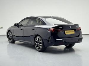 <span class=keywords><strong>BMW</strong></span> Série 2 2025 225L M Sport Night Package d'occasion, prête à l'exportation, à <span class=keywords><strong>prix</strong></span> compétitif - Product Image 4