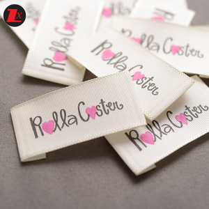 Trung Quốc Nhà máy tùy chỉnh tên thương hiệu logo và kích thước End gấp may dệt cổ dệt Thẻ Nhãn cho quần áo - Product Image 1