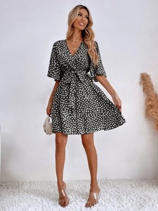 Nuevo Vestido Casual Corto con Estampado Floral, Cuello en V, Volantes, Media Manga y Cinturón para Mujer - Product Image 3