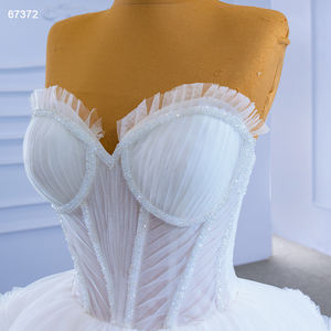 Robe de mariée moderne de luxe en dentelle blanche sans manches, brodée, pour femmes, pour les fêtes, pour RSM67372 2021 - Product Image 4