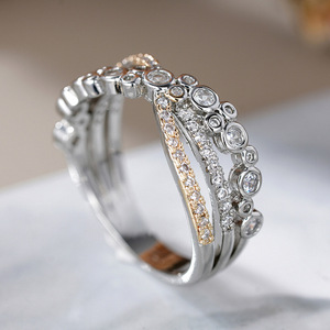 Anello a X con Zirconi Intrecciati per Donne, Gioiello da Dito alla Moda e Trendy - Product Image 2