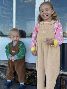 Vente en gros de pantalons pour garçons et filles Barboteuse en velours côtelé Salopette sans manches avec logo personnalisé Salopette d'été douce pour enfants - Product Image 3