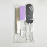 Kit de soin des ongles comprenant lime à ongles, coupe-ongles, bloc de polissage, pince à cuticules et autres outils de manucure pour l'Arabie Saoudite