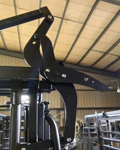 Estructura Hidráulica Manual Móvil para Contención de Ganado con Abrazadera de Cuello Ajustable y Báscula Integrada para el Cuidado y Cría - Product Image 4