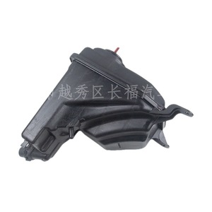 Tanque de Expansión del Depósito de Agua 17137640514 17137607428 para BMW, Pieza de Repuesto del Sistema Auxiliar de Refrigeración - Product Image 2