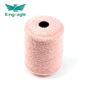Kingeagle Candy Color 100% Polyester Fil de plumes de fantaisie pour tricoter - Product Image 2