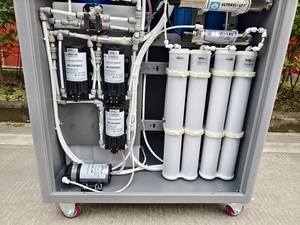 Máquina de <span class=keywords><strong>Agua</strong></span> Ultrapura de Laboratorio de 30L/H, Sistema de Purificación por Ósmosis Inversa, Bomba PLC, <span class=keywords><strong>Agua</strong></span> <span class=keywords><strong>Destilada</strong></span> Estéril de Alta Pureza, ISO9001 CE 220V - Product Image 1