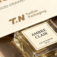 Boîte à parfum rigide de luxe blanche personnalisée avec insert ajusté pour présentation