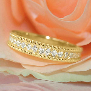 Anillo de Eternidad T0770 en Oro Amarillo con Diamantes Redondos de Corte Brillante en Engaste de Canal para Mujer, Joyería Fina para Bodas - Product Image 2