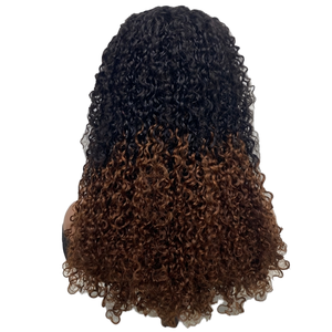 Experimente una textura rica con la peluca de cabello rizado birmano: rizos definidos, comodidad ligera y un estilo bellamente voluminoso. - Product Image 1