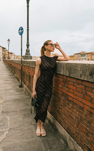 Robe <span class=keywords><strong>longue</strong></span> moulante élégante pour <span class=keywords><strong>femme</strong></span> en maille transparente rayée, tons marron et <span class=keywords><strong>beige</strong></span>, collection 2026, OEM/ODM - Product Image 6