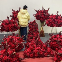 Bouquet de mariage et décoration de haute qualité en soie rouge bordeaux, simulation de roses rouge vin, pour la décoration d'événements