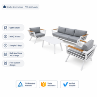 Ensemble de canapé d'extérieur KD en aluminium, 3 places + 2 chaises individuelles + table basse, coussin épais de 11 cm, aspect teck, accoudoirs en plastique imitation bois