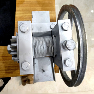 Mini machine à découper les bâtons de bambou avec moteur, presse à joint de doigts, puissance 200KW - Product Image 1