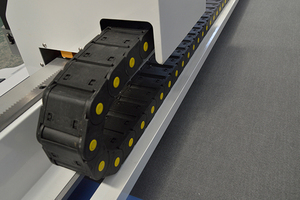 30% de Descuento en la Máquina de Corte CNC de Cuchilla Redonda de Alta Velocidad Transon 1625 para Cuero, Tela, Tela para Sofás y Alfombras - Product Image 4