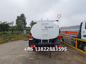 Camión <span class=keywords><strong>Cisterna</strong></span> Howo RHD 4x2 <span class=keywords><strong>de</strong></span> 6000 Litros (<span class=keywords><strong>1500</strong></span> <span class=keywords><strong>Galones</strong></span>) para la <span class=keywords><strong>Venta</strong></span> - Product Image 2