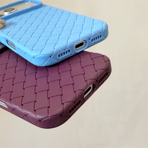 Funda de Teléfono con Textura de Cuero TPU Suave y Tejido Tecnológico para iPhone 18 17 16 15 Pro Max, con Disipación de Calor y Protección Contra Impactos - Product Image 4