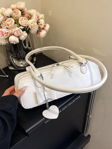 Bolso de Mano Pequeño Premium para Mujer, Estilo 2026, Versátil, Tipo Bandolera para Llevar Bajo el Brazo - Product Image 5