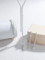 Ensemble collier et boucles d'oreilles de luxe au design tendance, bijoux élégants pour mariée, design élégant et à la mode