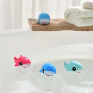 Factory Supplier Toddler Bath Toys Spray Water Spraying Mini Shark 2inch Soft Rubber Shark Toy
