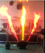 Machine à feu à trois têtes au GPL 200w Projecteur de flamme Scène Dmx Grande machine à feu