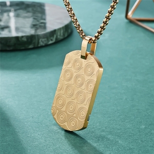 Hip-Hop Punk <span class=keywords><strong>Ring</strong></span> Muster Trendige Vergoldete Wasserdichte Anlauffreie Edelstahl-Anhänger Einfache Schmuck-Halsketten für Männer - Product Image 2