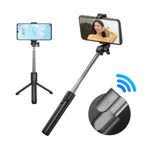 2025 pas cher petit bâton de <span class=keywords><strong>Selfie</strong></span> télécommande 6 en 1 sans fil réglable rotation Mobile <span class=keywords><strong>Selfie</strong></span> bâton avec <span class=keywords><strong>Bluetooth</strong></span> et trépied - Product Image 3